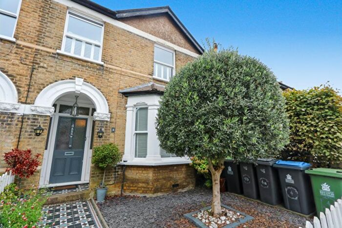 2 Bedroom Maisonette To Rent In Ellerton Road, Surbiton, KT6
