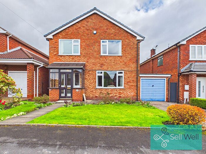 4 Bedroom Detached House For Sale In Ladybridge Avenue, Worsley, Manchester, M28