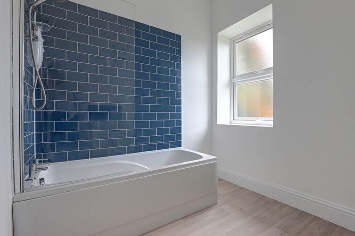 1 Bedroom Flat To Rent In Stourpaine Lodges, Stourpaine, DT11