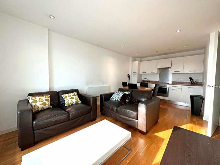 1 Bedroom Flat To Rent In Gateway West, East Street, Leeds, LS9