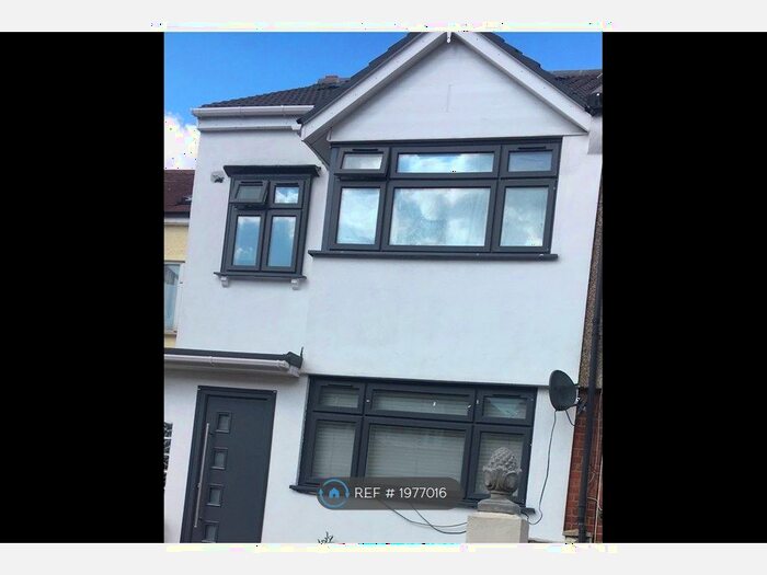 4 Bedroom End Of Terrace House To Rent In London, London, SW16