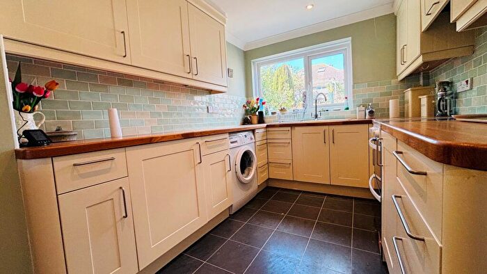 3 Bedroom Detached House For Sale In Bay Crescent, Swanage, Dorset, BH19 - Photo 10