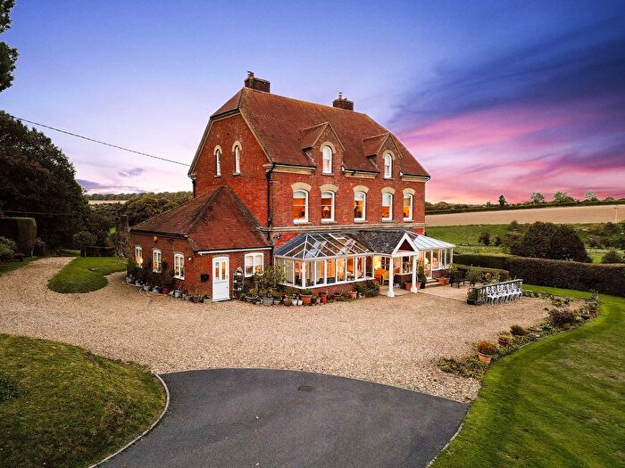 5 Bedroom Detached House For Sale In Tidworth Road, Allington, Salisbury, SP4