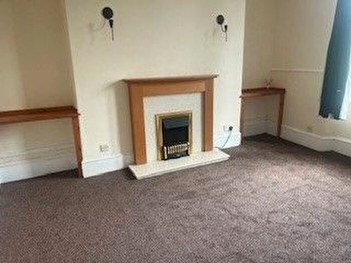 1 Bedroom Flat To Rent In Glenbervie Road, Torry, Aberdeen, AB11