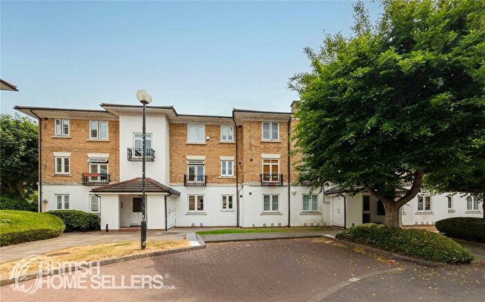 1 Bedroom Flat For Sale In Kingswood Drive, Sutton, SM2