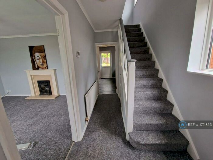 3 Bedroom Semi-Detached House To Rent In Princesfield Road, Waltham Abbey, EN9