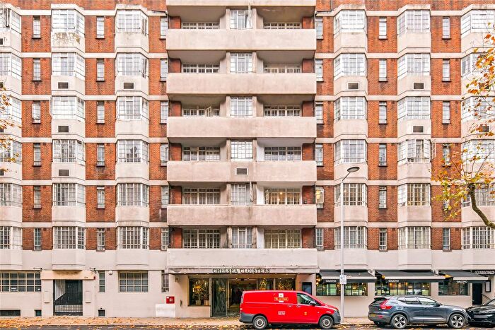 2 Bedroom Flat To Rent In Chelsea Cloisters, Sloane Avenue, London, SW3
