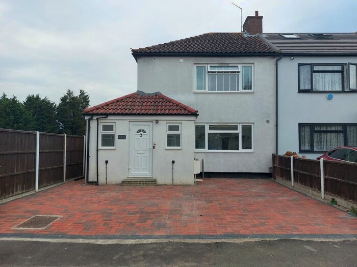 1 Bedroom Flat To Rent In The Bye Way, Harrow Weald, Middlesex, HA3