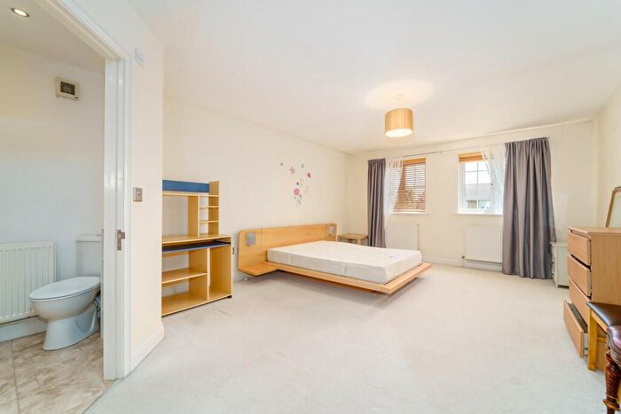 4 Bedroom Terraced House To Rent In Portland Road, Ashford, TW15
