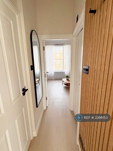 1 Bedroom Flat To Rent In Offord Road, London, N1