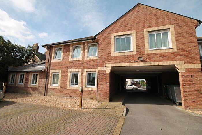 2 Bedroom Apartment To Rent In - North Street, Emsworth, PO10