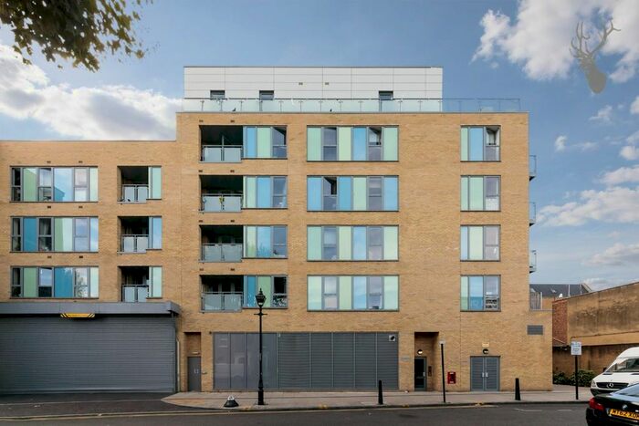2 Bedroom Flat To Rent In Clement Attlee House, Bow, London, E3