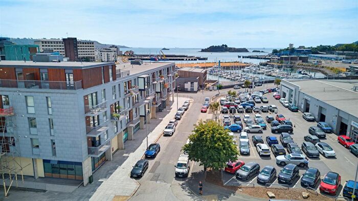 2 Bedroom Flat For Sale In Hobart Street, Plymouth, PL1