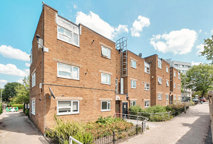 1 Bedroom Apartment For Sale In Little Dimocks, London, SW12