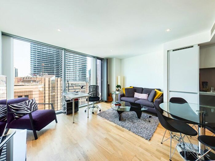 1 Bedroom Flat To Rent In Landmark East Tower, Marsh Wall, E14