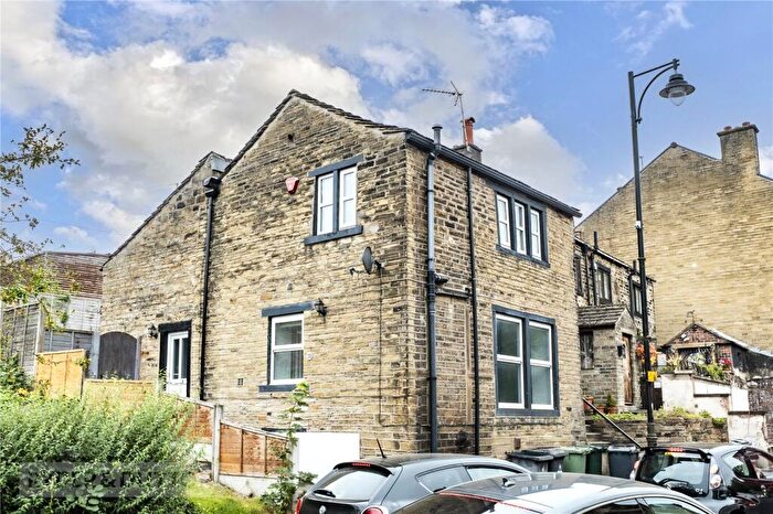 2 Bedroom Terraced House For Sale In Yates Lane, Milnsbridge, Huddersfield, West Yorkshire, HD3