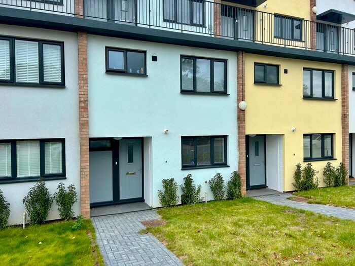 3 Bedroom Terraced House To Rent In Essex Close, Bordon, GU35