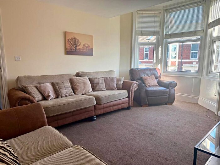 6 Bedroom Flat To Rent In Shortridge Terrace, Jesmond, Newcastle Upon Tyne, NE2