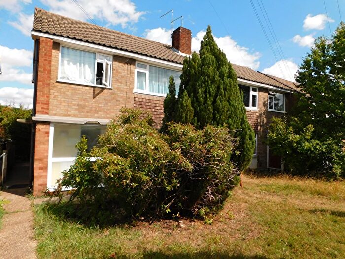 1 Bedroom Maisonette To Rent In Birchen Grove, Luton, LU2