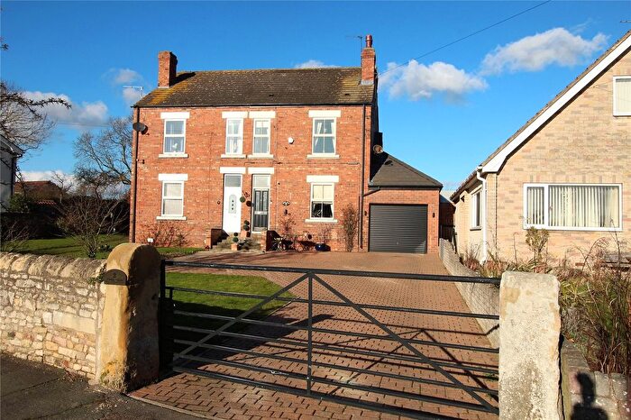 3 Bedroom Semi-Detached House For Sale In Station Road, Norton, Doncaster, South Yorkshire, DN6