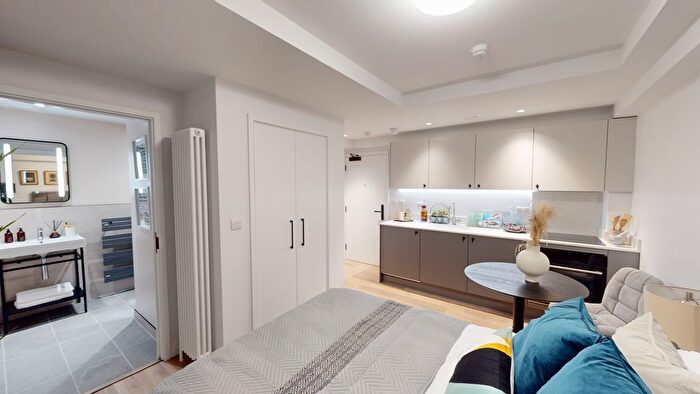 Studio To Rent In Beatty House Dolphin Square, London, SW1V