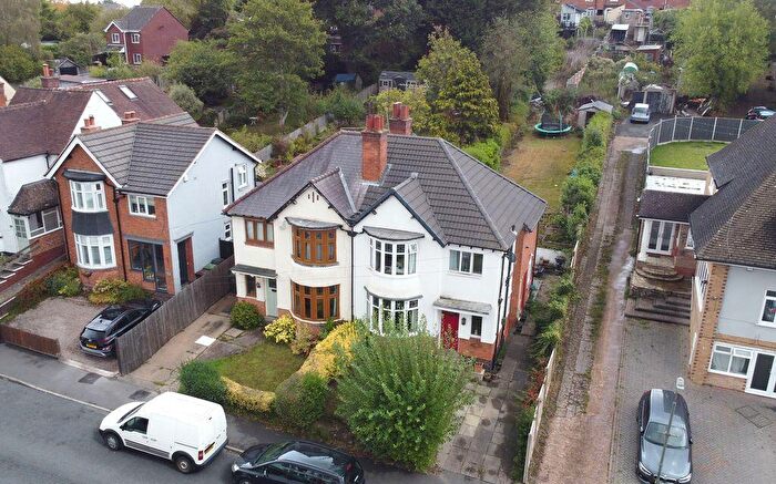 3 Bedroom Semi-Detached House For Sale In Bromfield Road, Redditch, B97