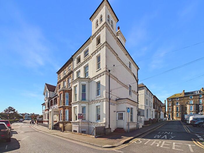 2 Bedroom Flat For Sale In Victoria Parade, Broadstairs, CT10