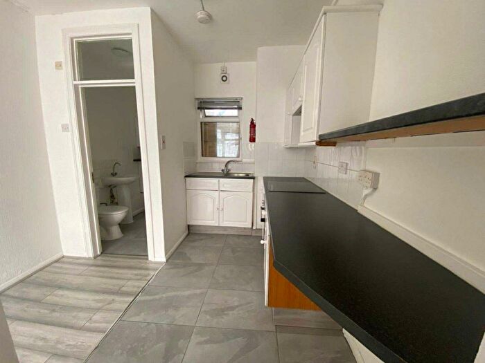 1 Bedroom Flat To Rent In Windsor Road, Bexhill On Sea, TN39