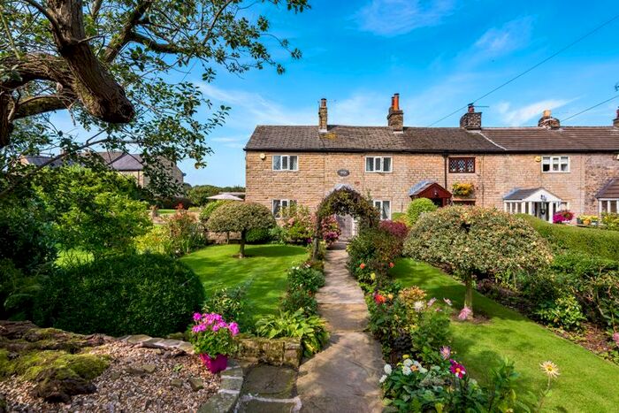 3 Bedroom Cottage For Sale In Bank Top, Roby Mill, Skelmersdale, WN8