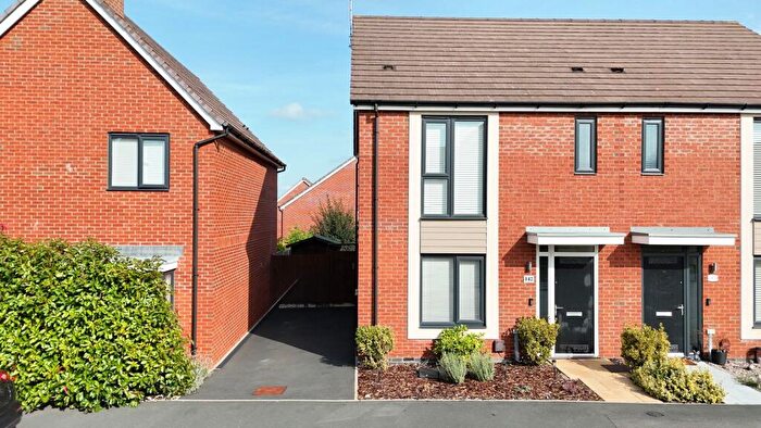 3 Bedroom Semi-Detached House For Sale In Ivinson Way, Bramshall, ST14