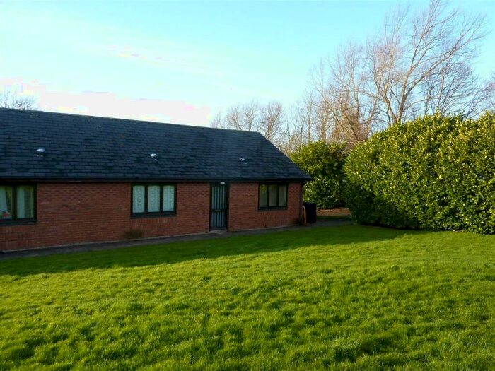 3 Bedroom Semi-Detached Bungalow To Rent In Tynefield Mews, Blakeley Lane, Etwall, Derby, Derbyshire, DE65