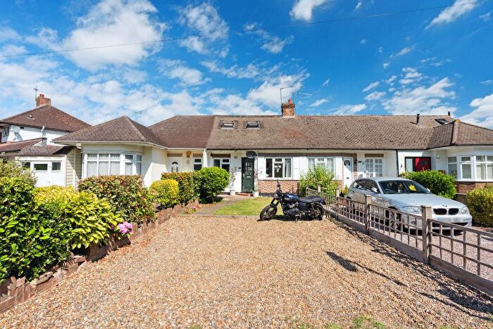 3 Bedroom Terraced House For Sale In Gaston Bridge Road, Shepperton, Surrey, TW17