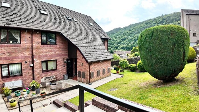 2 Bedroom Maisonette To Rent In Cae Gorlan Court, Abercarn, NP11