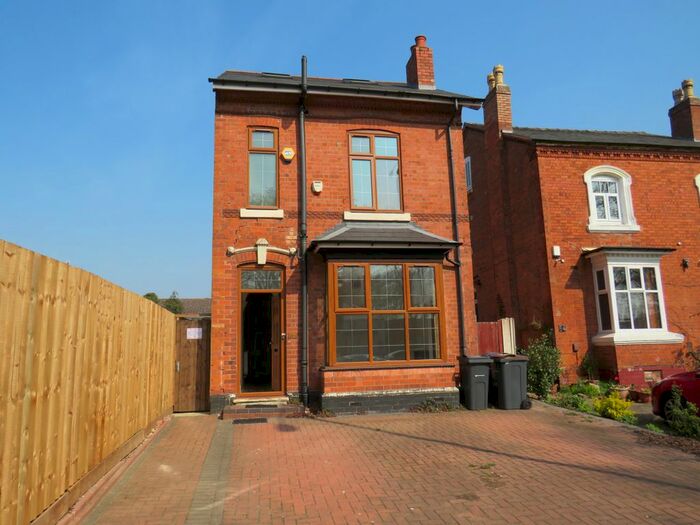5 Bedroom Detached House To Rent In Olton Boulevard East, Acocks Green, Birmingham, B27
