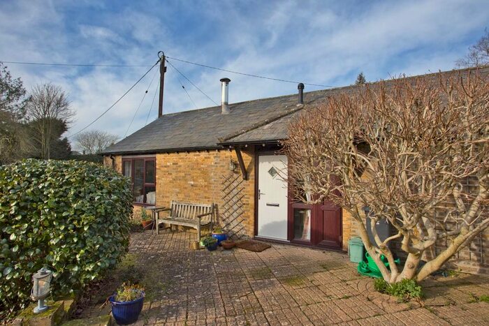 2 Bedroom Semi-Detached Bungalow For Sale In Easole Street, Nonington, Dover, CT15