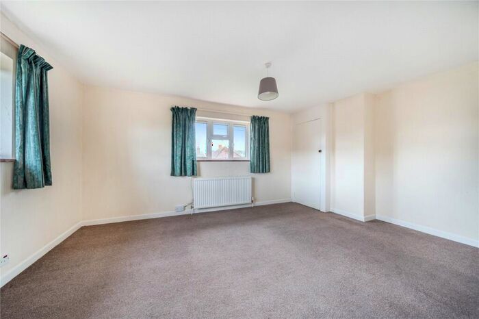 2 Bedroom Detached House For Sale In Yarde Close, Sidmouth, Devon, EX10