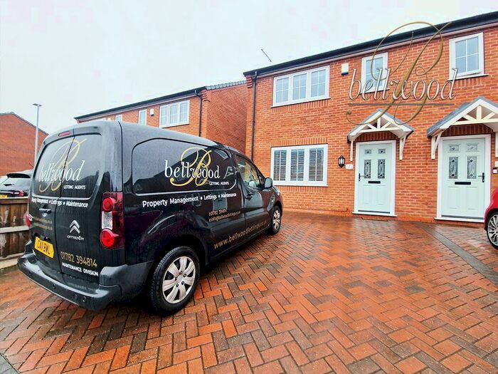 3 Bedroom Semi-Detached House To Rent In Foundry Close, Stoke-On-Trent, ST5