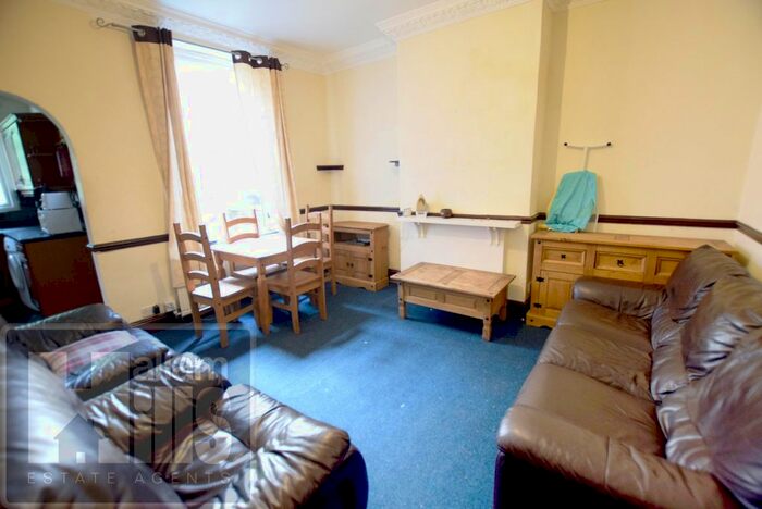 5 Bedroom Terraced House To Rent In Barber Road, Sheffield, South Yorkshire S10