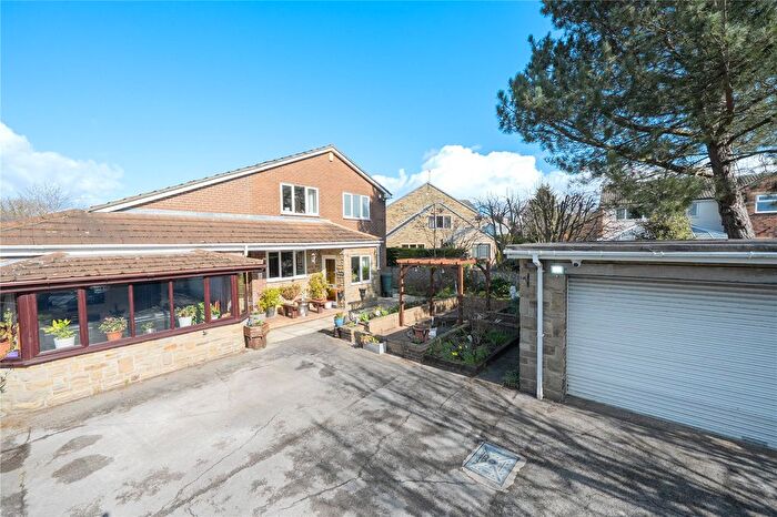 4 Bedroom Detached House For Sale In Moorfield, Birstall Lane, Drighlington, Bradford, West Yorkshire, BD11