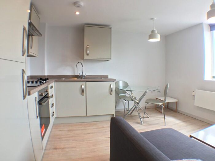 1 Bedroom Flat To Rent In North Street, Leeds, LS2