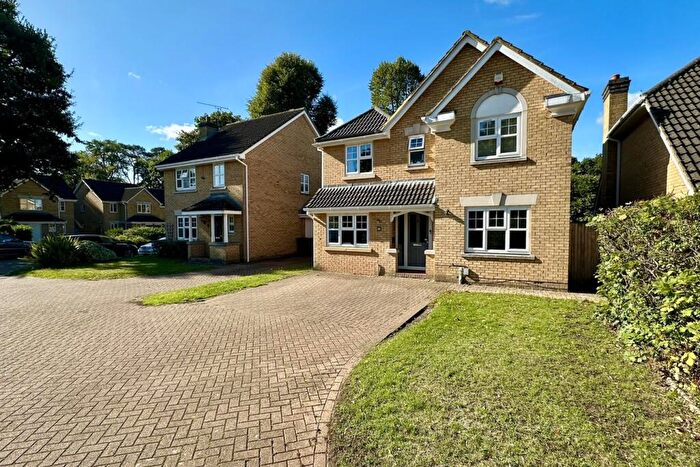 4 Bedroom Detached House For Sale In Paget Close, Camberley, GU15