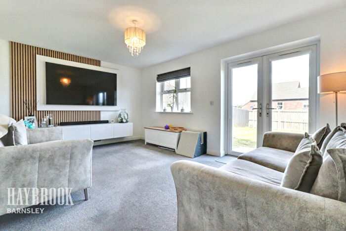 4 Bedroom Detached House For Sale In Windhill View, Grimethorpe, S72