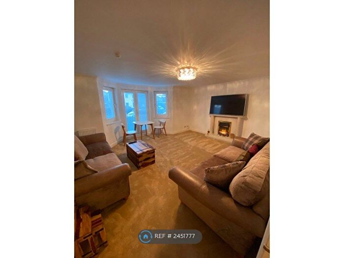 2 Bedroom Flat To Rent In St Stephens Court, Clydebank, G81