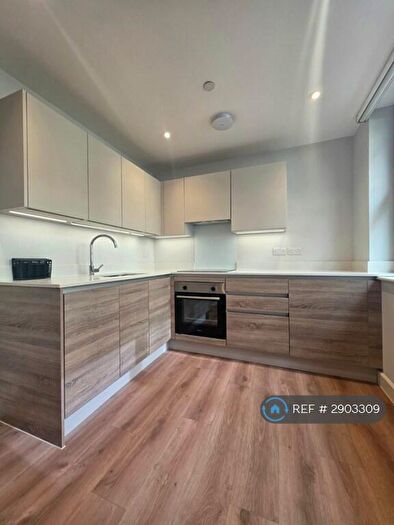2 Bedroom Flat To Rent In Richmond House, Bournemouth, BH2