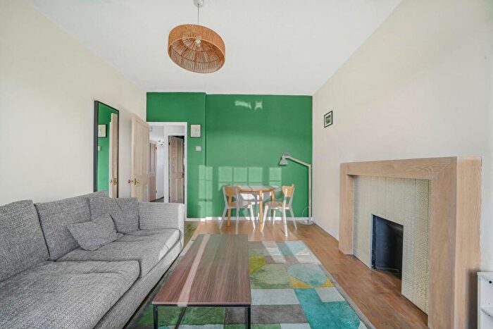 2 Bedroom Flat To Rent In Hurlock House, Hurlock Street, N5