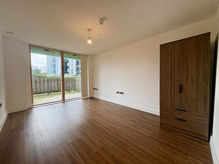 1 Bedroom Flat To Rent In Swanton Court, SE13