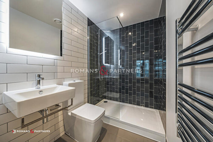 2 Bedroom Apartment To Rent In Marco Polo, Royal Wharf, E16