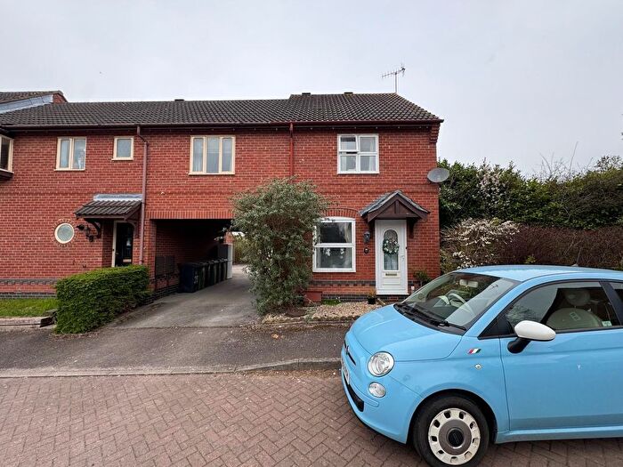 2 Bedroom End Of Terrace House To Rent In Camberwell Drive, Worcester, WR5