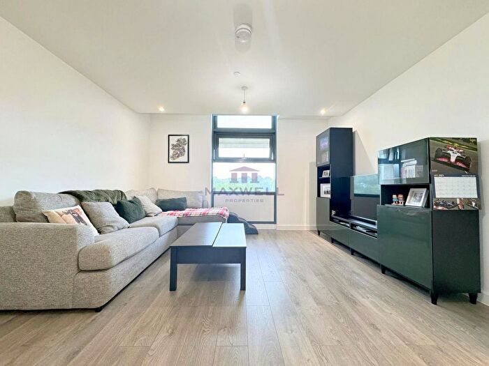 2 Bedroom Flat To Rent In Edinburgh House, Edinburgh Gate, Harlow, CM20