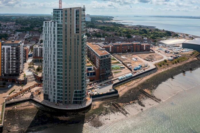 1 Bedroom Flat To Rent In Centenary Plaza, Southampton, SO19